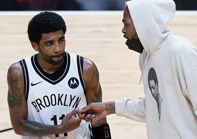 持防守稳健 持防守稳健