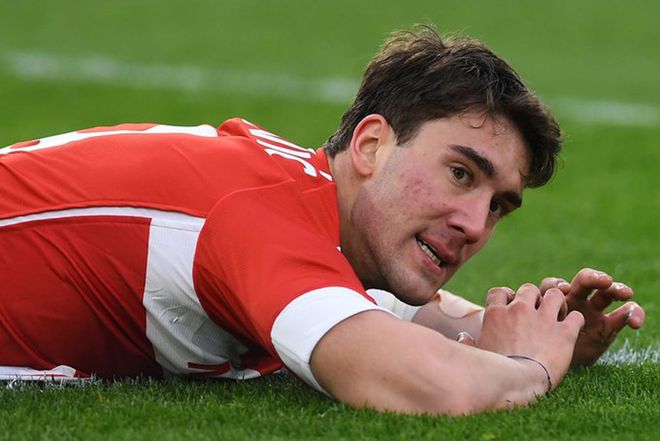 年仅19岁 年仅19岁