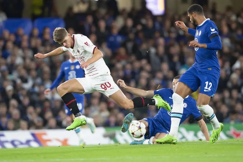 尽显霸气 尽显霸气