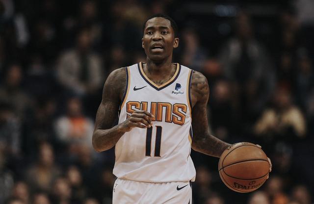 防守端的坚 防守端的坚