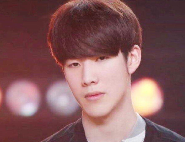 在青年期间 在青年期间