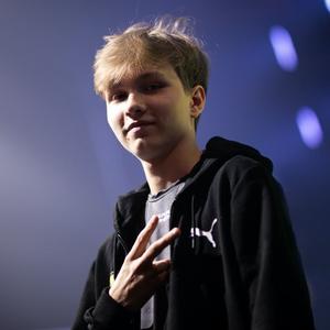 作为在国际 作为在国际